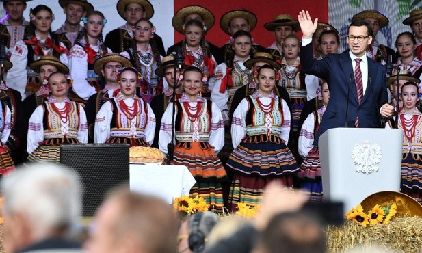 Premier: Polska religia, polska kultura, patriotyzm - to coś najwspanialszego