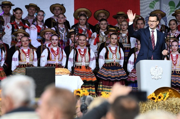 Premier: Polska religia, polska kultura, patriotyzm - to coś najwspanialszego
