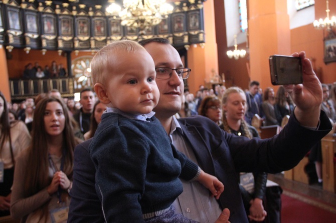 Msza św. na zakończenie Synodu Młodych w Zielonej Górze