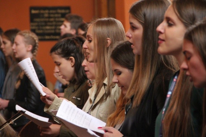 Msza św. na zakończenie Synodu Młodych w Zielonej Górze