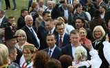 Mateusz Morawiecki wśród rolników w Wąwolnicy