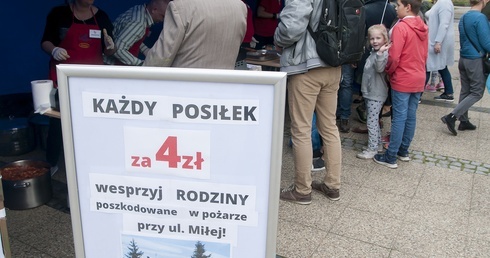 Zaprosili na obiad i na pomaganie