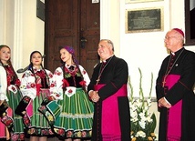 Legatowi papieskiemu przypadły do gustu ludowe pieśni.