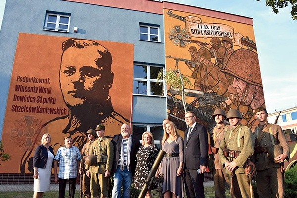 Malunki upamiętniają bohaterów bitwy mszczonowskiej.