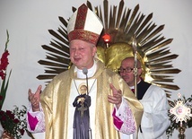 Bp Szlachetka przewodniczył Eucharystii.
