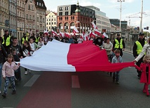 W ostatnich latach gołym okiem widać wzrost nastrojów patriotycznych w Polsce.