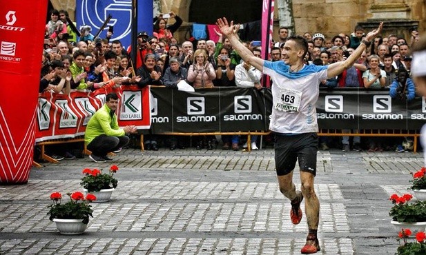 Rewelacyjny strażak z Polski przebojem wdarł się do finału Golden Trail Series