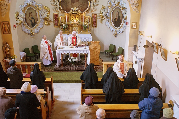 60 lat benedyktynek w Wołowie - niepublikowane archiwum