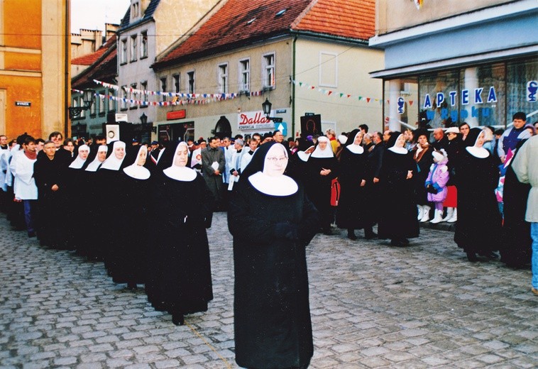 60 lat benedyktynek w Wołowie - niepublikowane archiwum