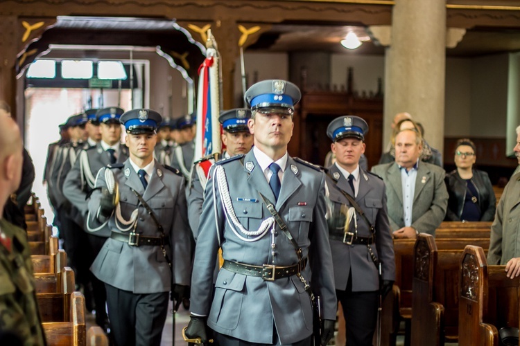 Sztandar dla policji w Ostródzie