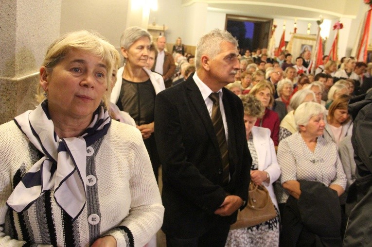 Pielgrzymka Arcybractwa Straży Honorowej NSPJ do Mikołajowic