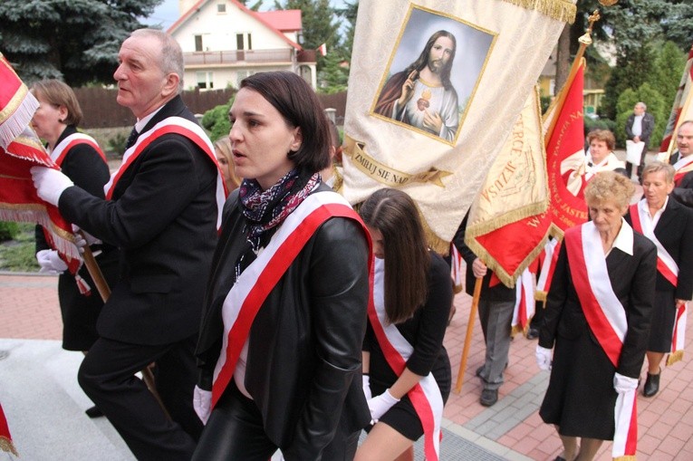 Pielgrzymka Arcybractwa Straży Honorowej NSPJ do Mikołajowic