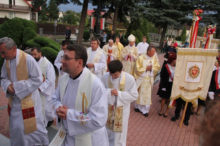 Pielgrzymka Arcybractwa Straży Honorowej NSPJ do Mikołajowic