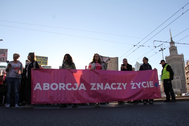 Feministki publicznie nawoływały do zabijania dzieci