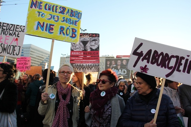 Feministki publicznie nawoływały do zabijania dzieci