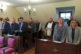 Spotkanie rozpoczęło się od modlitwy liturgią godzin w kaplicy kurialnej.