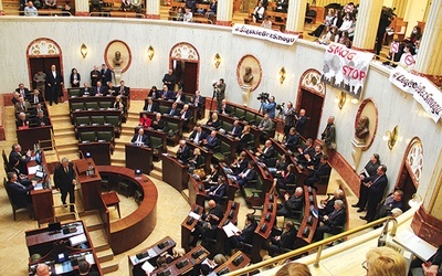 ▲	Radni będą obradować w historycznej sali Sejmu Śląskiego w Katowicach.