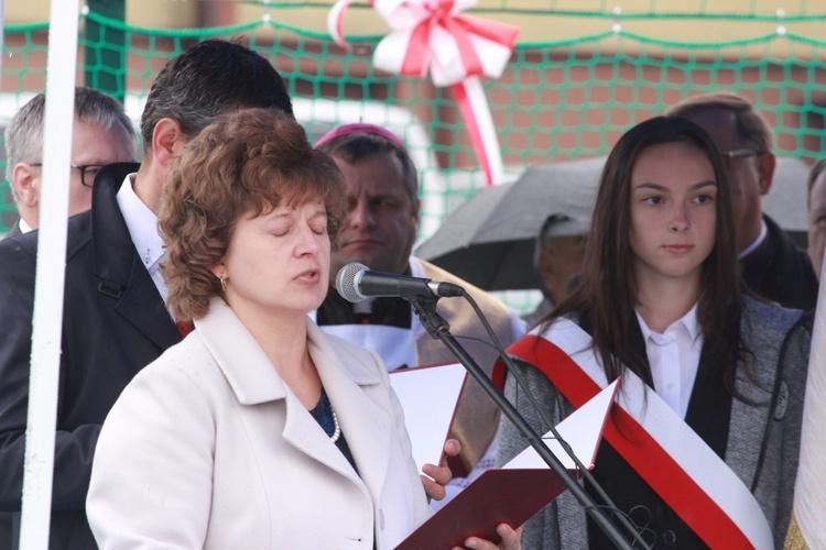 Borzęcin Dolny - nadanie imienia, otwarcie boiska