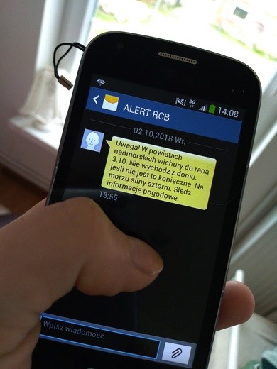 Twój telefon ostrzega: Uwaga! Wichura!