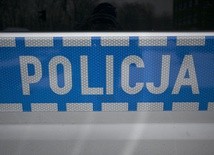 Łódź: Dziewczynka, która wypadła z okna kamienicy ma koronawirusa