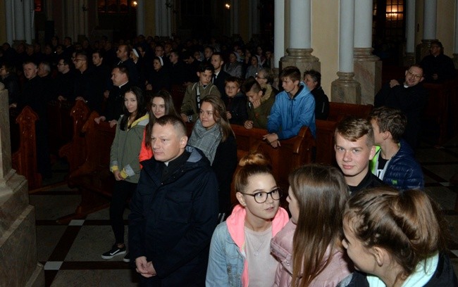 Modlitwa za synod i młodzież w Radomiu