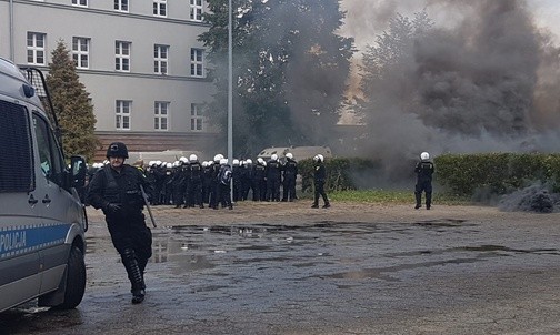 Policyjne ćwiczenia w Katowicach 