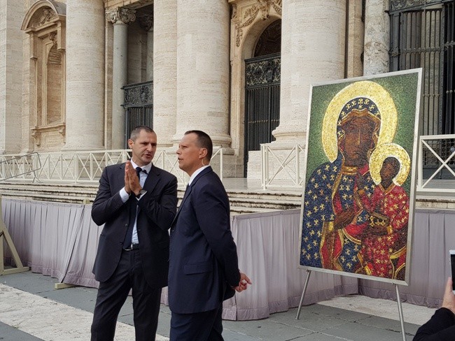 Mozaika do kościoła MB Częstochowskiej