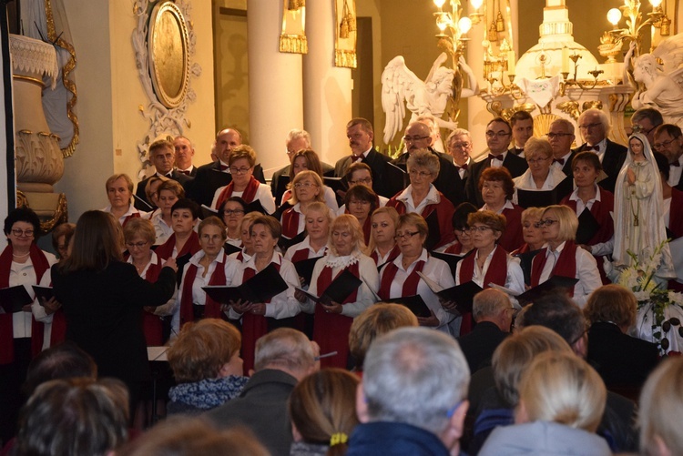 Koncert "Wolność krzyżami się mierzy" w Skierniewicach