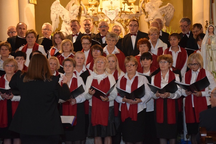 Koncert "Wolność krzyżami się mierzy" w Skierniewicach