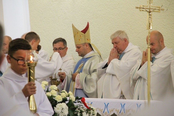 Pielgrzymka nauczycieli do tarnowskiej Fatimy