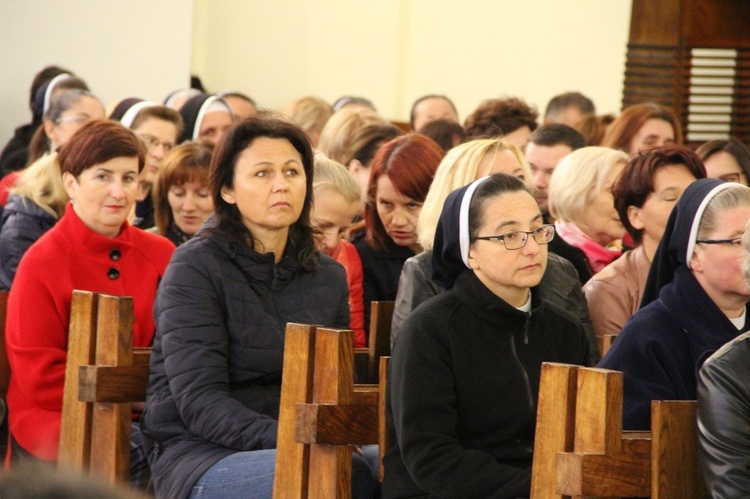 Pielgrzymka nauczycieli do tarnowskiej Fatimy