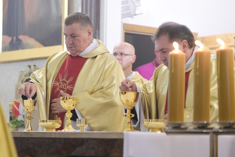 Poświęcenie kościoła pw. św. Faustyny Kowalskiej w Ostródzie