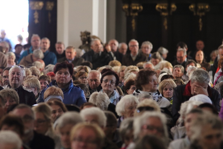 Żywy Różaniec u Matki