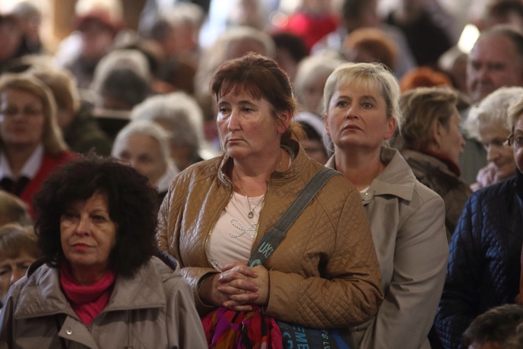 Żywy Różaniec u Matki