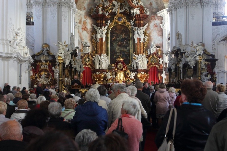 Żywy Różaniec u Matki