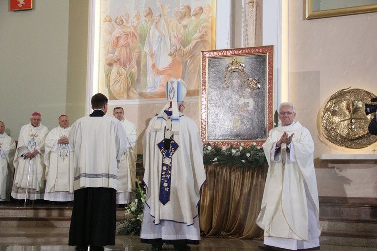 Rekoronacja obrazu MB Latyczowskiej