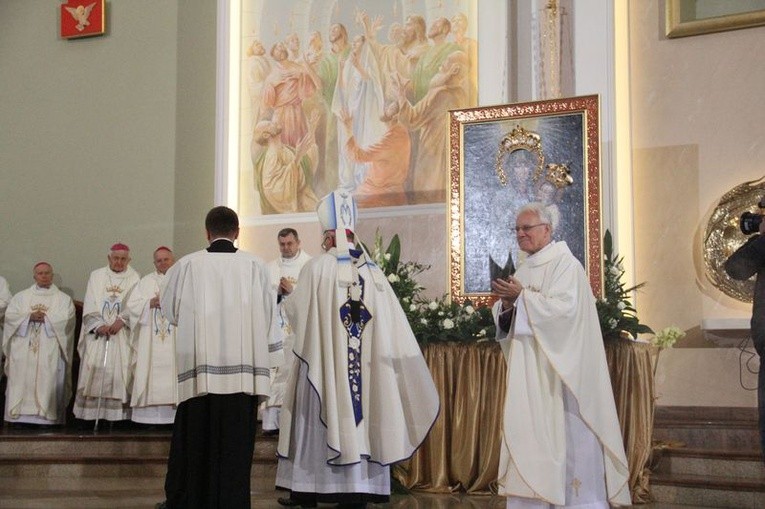 Rekoronacja obrazu MB Latyczowskiej