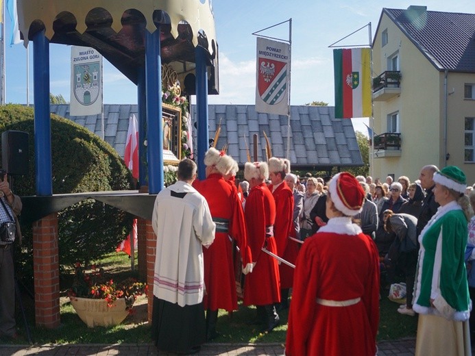 Różańcowa pielgrzymka do Rokitna