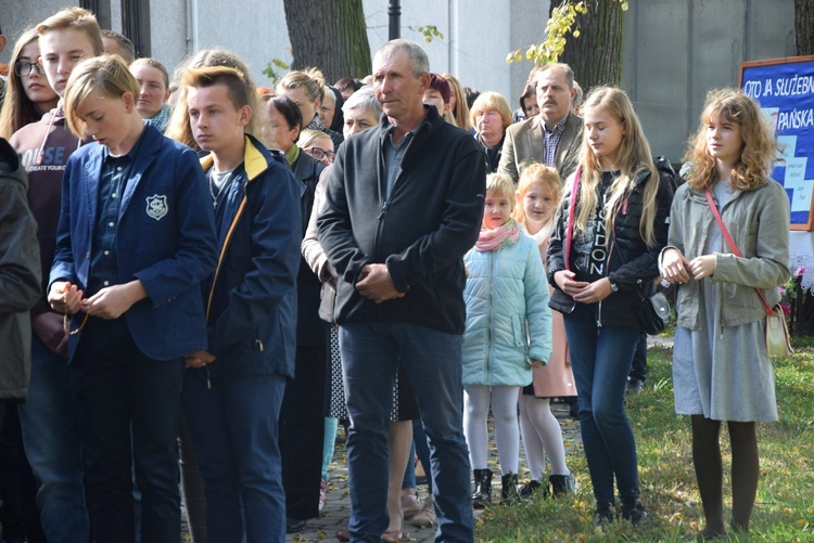 Procesja różańcowa w Wysokienicach