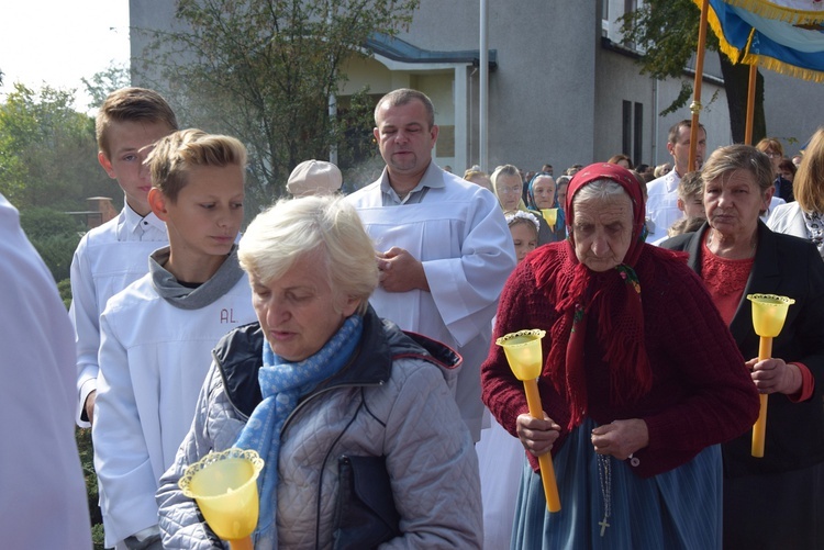 Procesja różańcowa w Wysokienicach