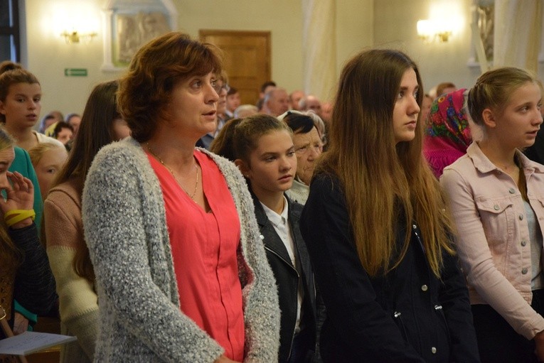 Procesja różańcowa w Wysokienicach