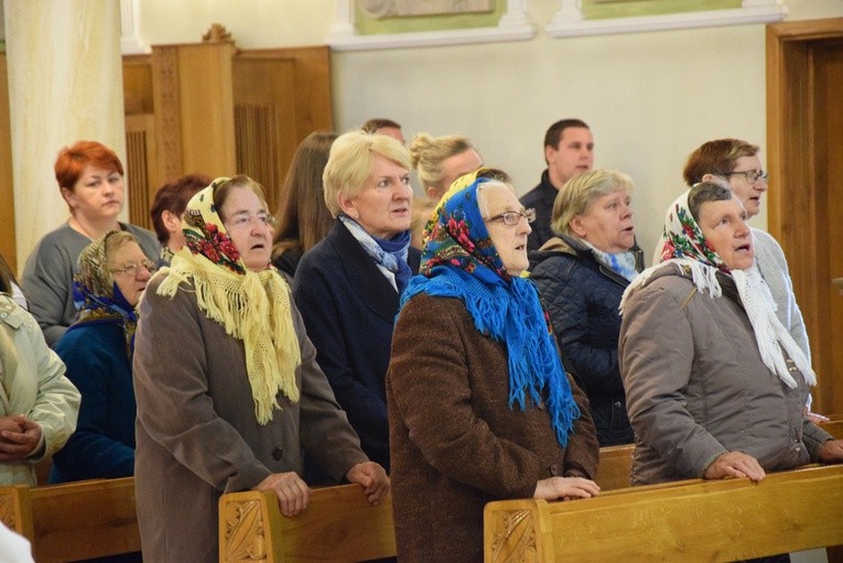 Procesja różańcowa w Wysokienicach