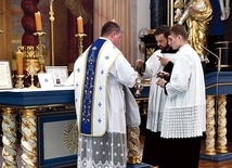 Eucharystii przewodniczył ks. Marcin Kostka z Krakowa z Bractwa św. Piotra.