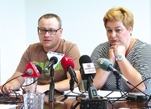 Dagmara Kornacka i Karol Majewski zachęcają do włączenia się w akcję.