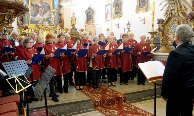 Razem zaśpiewali Matce Bożej