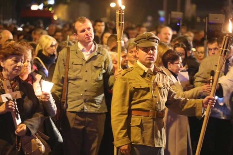 Różańcowa procesja w Czechowicach-Dziedzicach - 2018