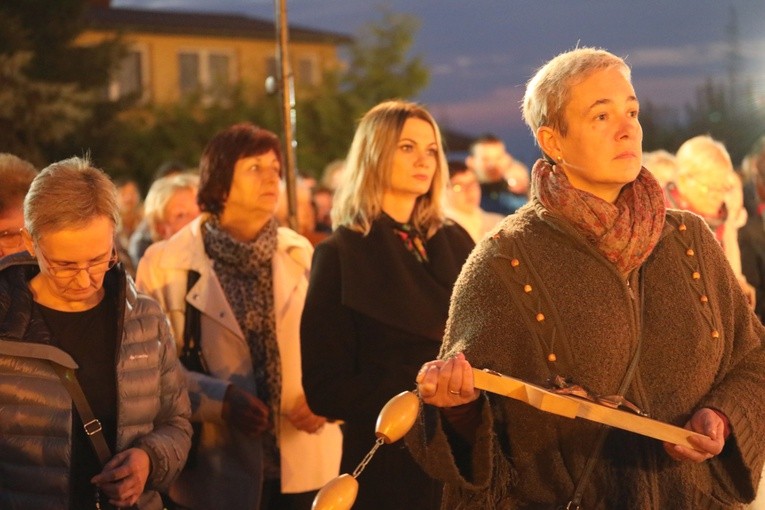 Różańcowa procesja w Czechowicach-Dziedzicach - 2018