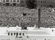 Pielgrzymka Jana Pawła II do Polski w 1979 r. była przełomowa dla całej Europy Środkowo-‑Wschodniej.