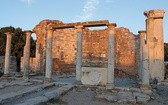 Ruiny bazyliki w Efezie, gdzie obradował sobór, na którym ogłoszono dogmat o Bożym Macierzyństwie Maryi.