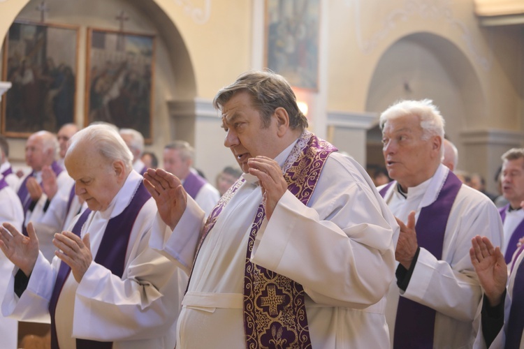 Pogrzeb ks. kan. Henryka Langforta w Lesznej Górnej